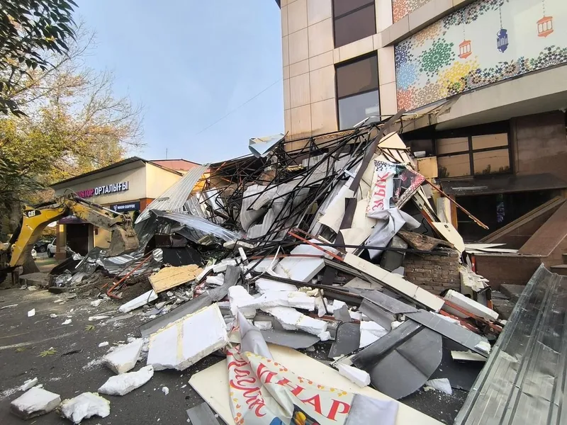 снесенная кулинария в Алматы, фото - Новости Zakon.kz от 17.10.2025 17:01