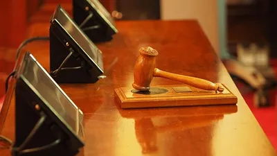 британская няня прижигала ребенка сигаретами и кормила его едой для собак, фото - Новости Zakon.kz от 17.10.2025 21:18