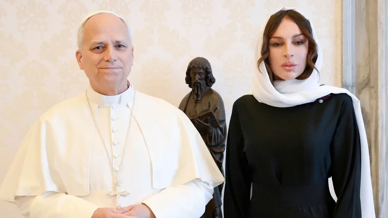Первая леди Азербайджана и Папа Римский встретились в Ватикане