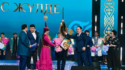айтыс "Алтын домбыра", фото - Новости Zakon.kz от 19.10.2025 11:27
