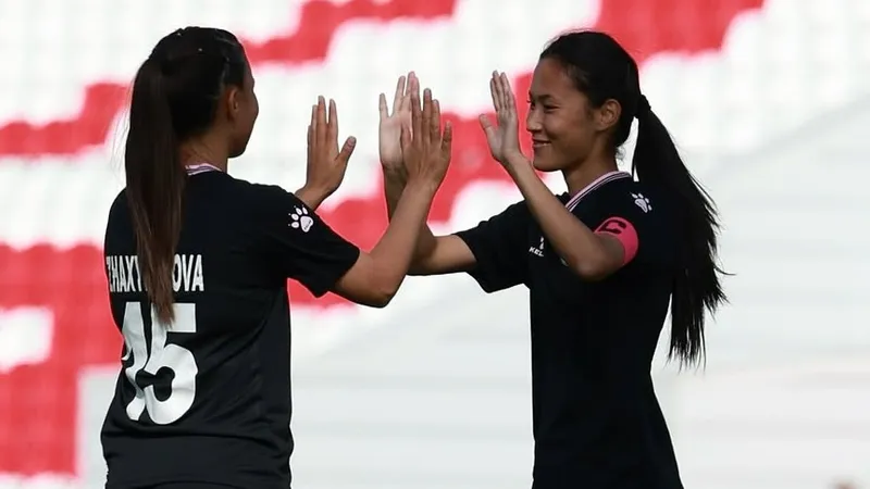 Три футболистки из Петропавловска приглашены в сборную Казахстана