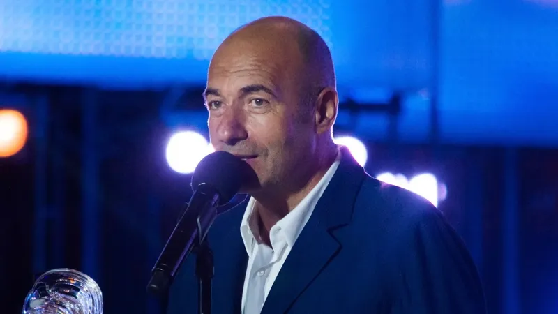 Игорь Крутой урегулировал конфликт о плагиате с интернет-поэтом