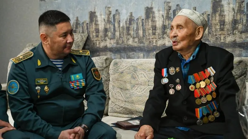 Со 102-летием поздравили ветерана ВОВ в Астане