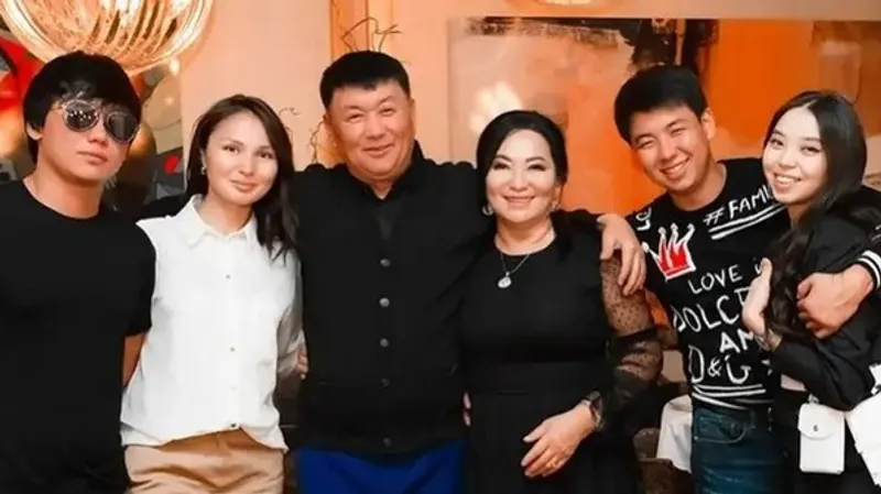 "Всех Кайрат кормит": семья брата Нуртаса ответила на один из самых главных вопросов