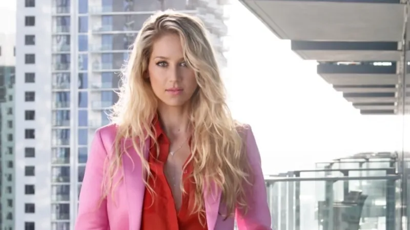 Беременная Курникова поделилась редким фото с тремя детьми от Энрике Иглесиаса