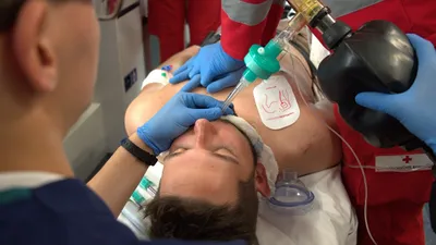 пострадавшего реанимируют, фото - Новости Zakon.kz от 20.10.2025 12:22