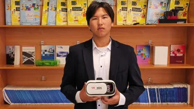 школьник с очками, изобретение, фото - Новости Zakon.kz от 20.10.2025 17:19