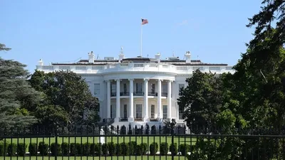 зачем в США сносят часть Белого дома, фото - Новости Zakon.kz от 21.10.2025 01:50