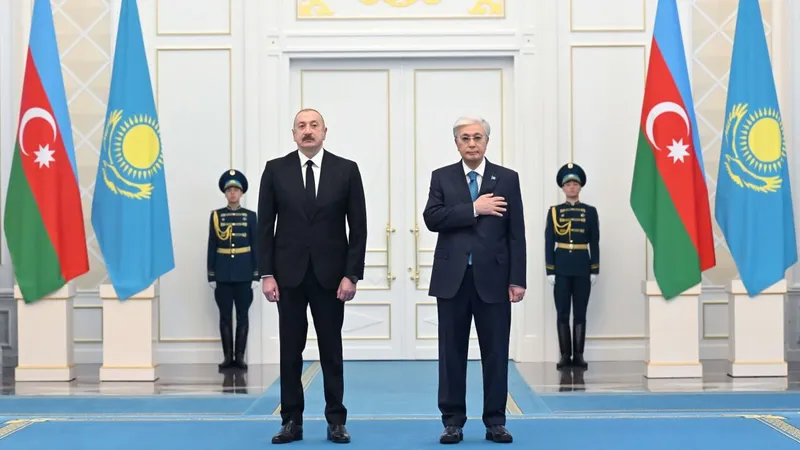 Встреча Токаева и Алиева в Акорде: появились фото и видео с официальной церемонии