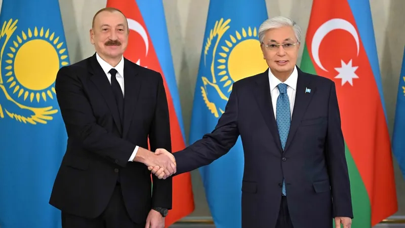 "Это очень важное событие": Токаев о госвизите Алиева в Казахстан