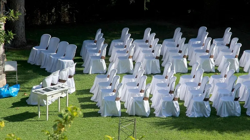 Подружки невесты устали от расходов на американских свадьбах