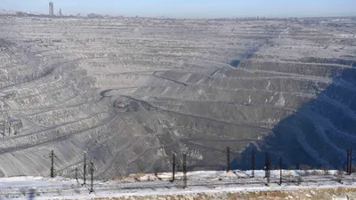 Месторождение, горнодобывающая промышленность, горная порода, полезные ископаемые, спецтехника, карьер, рудник , фото - Новости Zakon.kz от 04.12.2025 11:30