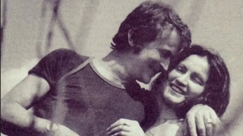 София Ротару почтила память умершего мужа