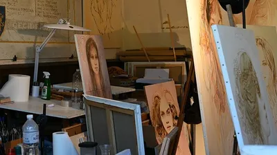 подделки пытались продать за миллионы евро в Германии, фото - Новости Zakon.kz от 24.10.2025 19:22