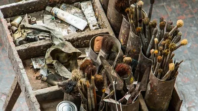 монохромную картину продали во Франции за огромную сумму, фото - Новости Zakon.kz от 25.10.2025 00:01