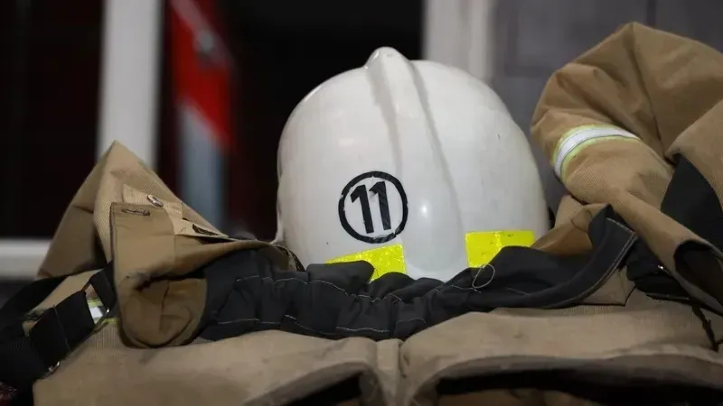 В Астане из жилой многоэтажки экстренно эвакуировали более 30 человек