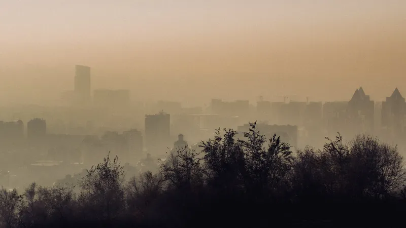 В Астане, Алматы и еще в восьми городах РК прогнозируют повышенное загрязнение воздуха