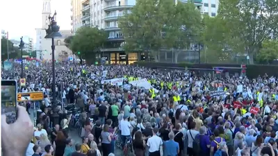 митинг в Валенсии, фото - Новости Zakon.kz от 26.10.2025 07:08