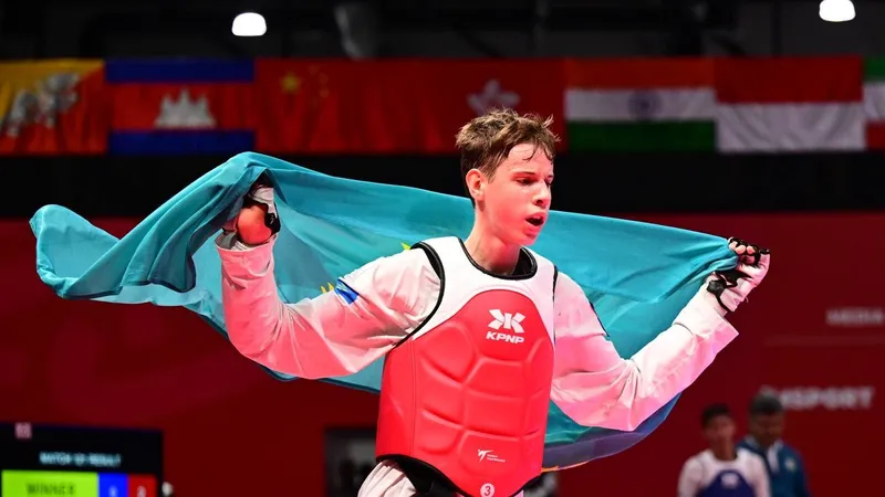 Казахстан завоевал "золото" по таеквондо на юношеской Азиаде