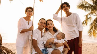 семья Розы Рымбаевой, фото - Новости Zakon.kz от 28.10.2025 15:38