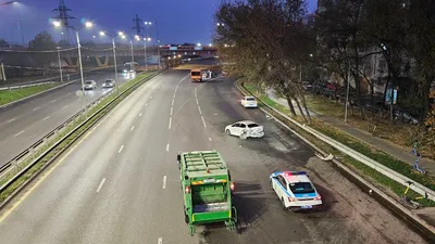 Ночная авария в Алматы, фото - Новости Zakon.kz от 28.10.2025 07:14