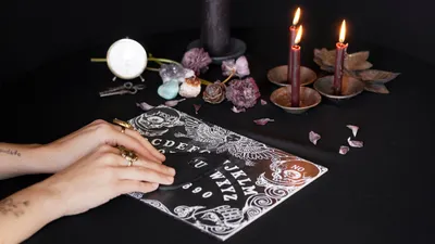 гадание и магия, фото - Новости Zakon.kz от 29.10.2025 01:07