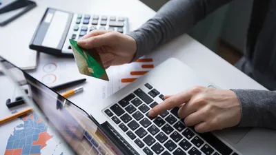 Банковская карта, платеж по карте, оплата по карте, банковские карты, банковская карточка, банковские карточки, кредитная карта, кредитные карты, кредитная карточка, кредитные карточки, платеж по карте, платежи по карте, кредит, кредитование, займ, долг, фото - Новости Zakon.kz от 20.01.2026 14:24