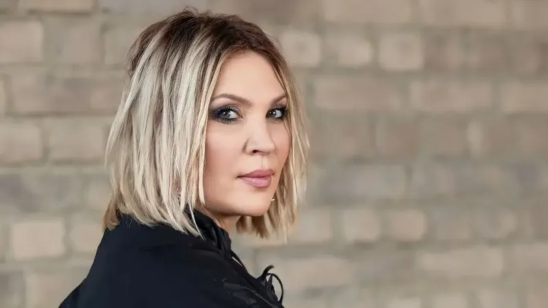 Солистка группы "Город 312" вышла на сцену после инсульта