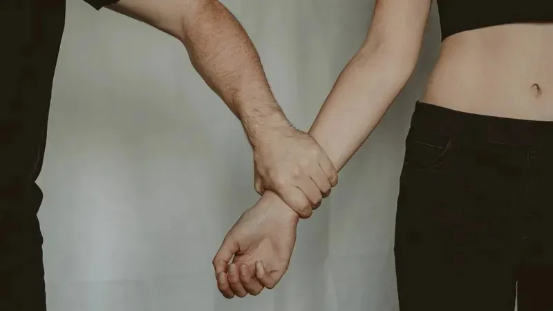 В Индии сосед похитил девочку-подростка из ее дома и изнасиловал