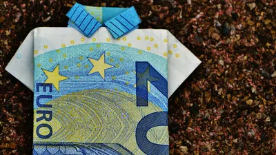 Деньги, одежда, фон, фото - Новости Zakon.kz от 02.11.2025 06:12