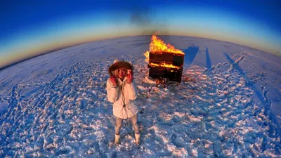 Девушка, зима, холод, костер, фото - Новости Zakon.kz от 04.11.2025 05:20