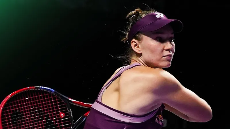Рыбакина сотворила историю и досрочно отобралась в полуфинал WTA Finals