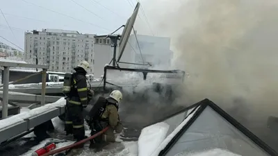 пожарные Алматы тушат пожар, фото - Новости Zakon.kz от 05.11.2025 12:10