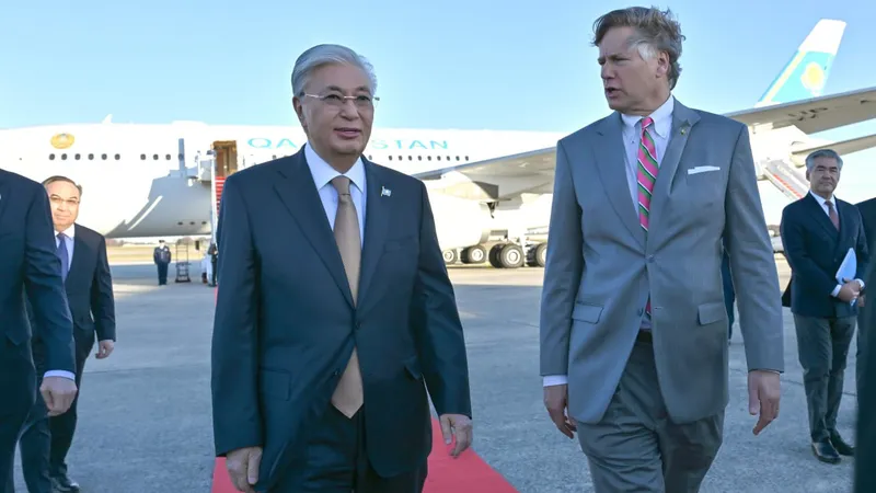 Президент Казахстана прибыл с визитом в Вашингтон