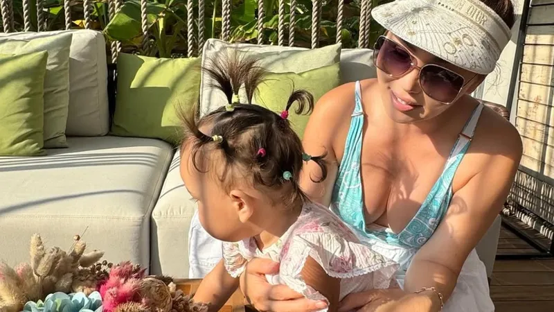 Дочки Баян Алагузовой растопили сердца подписчиков новым видео