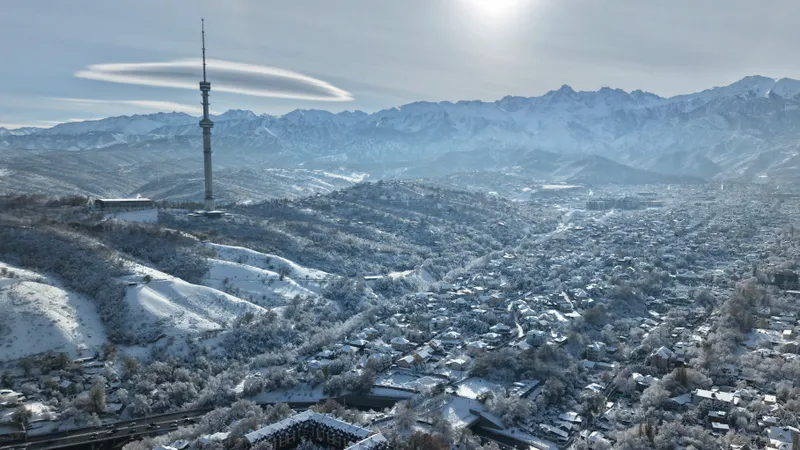 Когда ляжет постоянный снег в Алматы