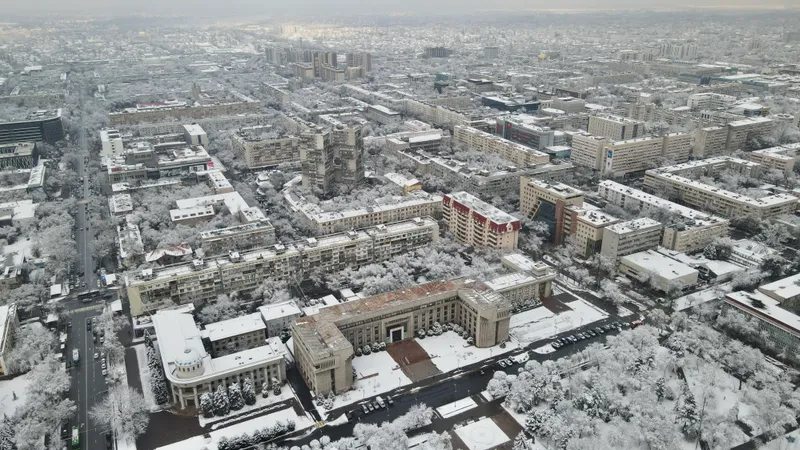 Қазақстан бойынша желтоқсанда ауа райы құбылады: +13°С-тен -35°С-қа дейін аяз күтіледі