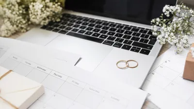 Кольца, ноутбук, календарь , фото - Новости Zakon.kz от 07.11.2025 15:36