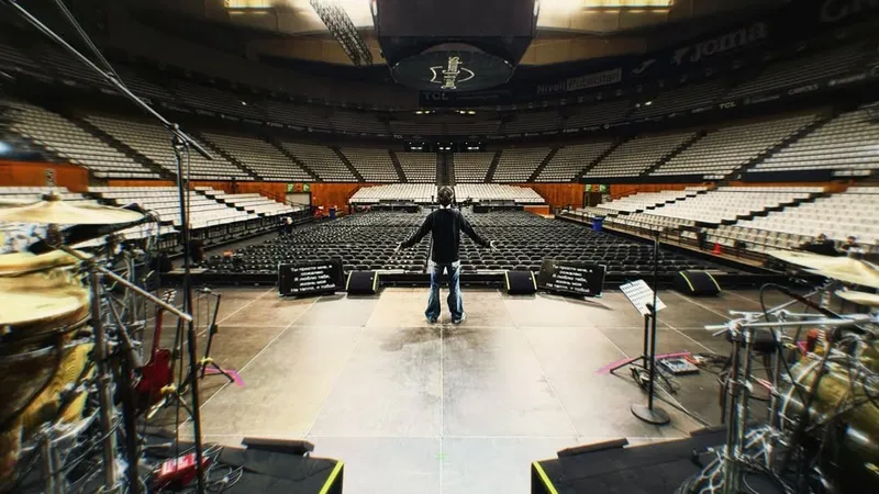 Впереди – Лондон: Димаш поделился кадрами с концерта в Барселоне