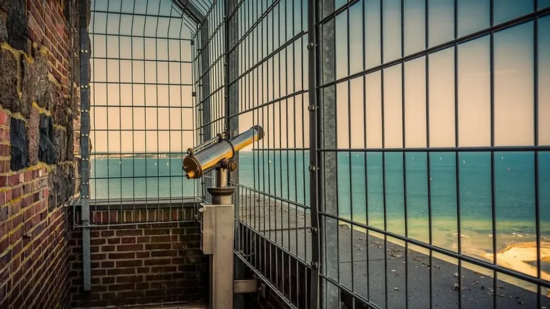 Древний лунный кратер поразил специалистов гигантским размером