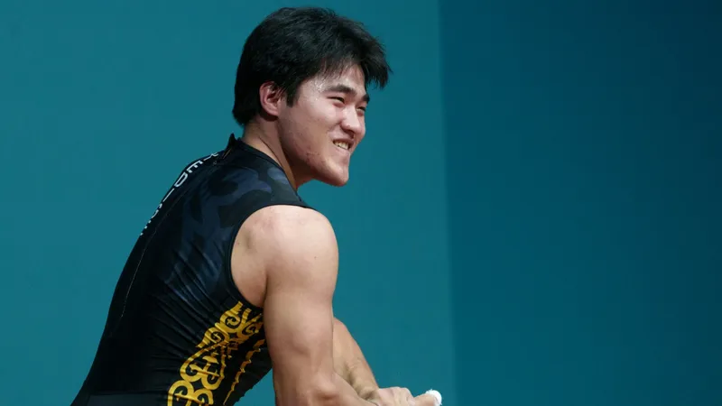 Казахстанский штангист стал бронзовым призером Игр исламской солидарности