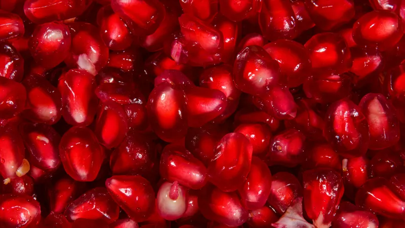 Почему гранат не помогает поднять гемоглобин: нутрициолог развенчала миф