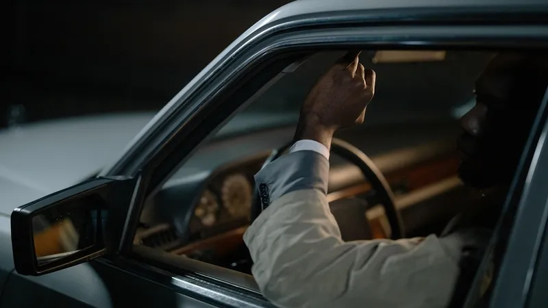 Неудачный жест за рулем для водителя в Астане обернулся судом