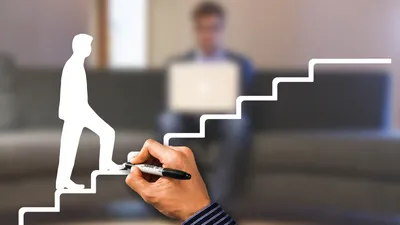 Успех, коучи, психология, мошенники, соцсети, фото - Новости Zakon.kz от 13.11.2025 11:58