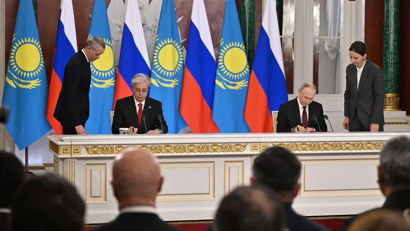 Опубликован список документов, подписанных по итогам переговоров Токаева и Путина