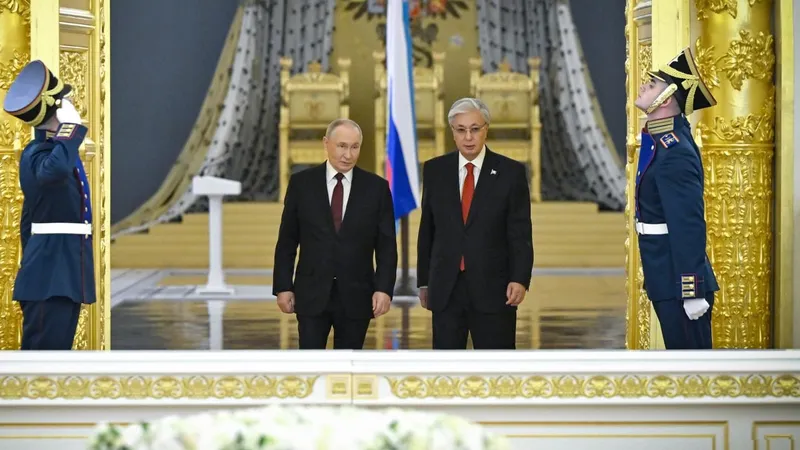 Токаев и Путин провели переговоры в расширенном составе