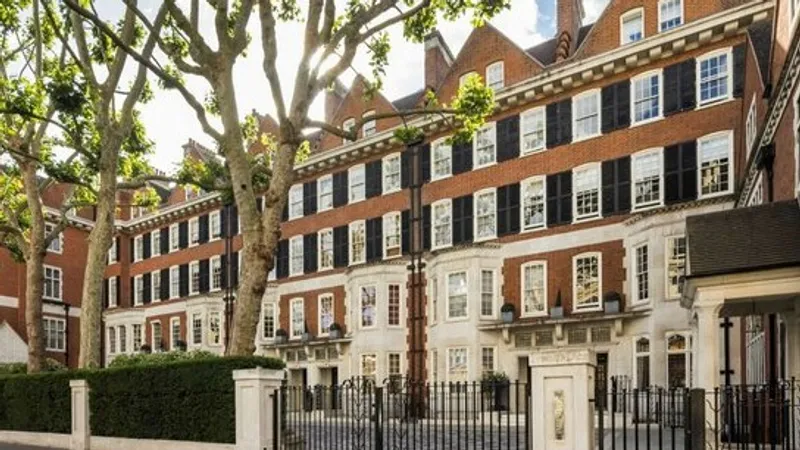 Жена основателя Alibaba купила в Лондоне здание бывшего посольства