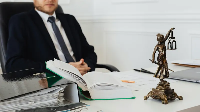 В Казахстане оптимизируют аттестацию адвокатов и нотариусов – Сенат одобрил закон