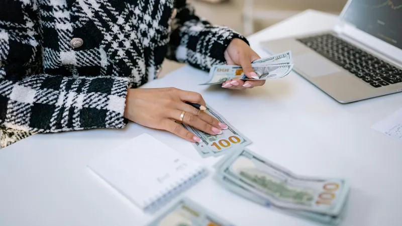 Курсы валют в обменниках Астаны и Алматы на 30 января