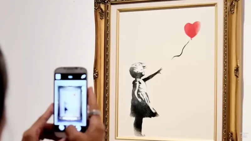 В Лондоне осудили мужчину, укравшего репродукцию Бэнкси из галереи